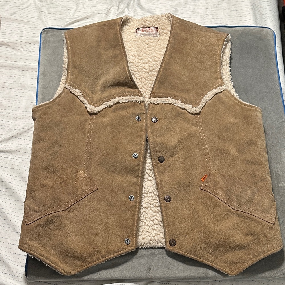 Vintage 70s Levi’s Suede Leather Sherpa Lined Vest Size Large